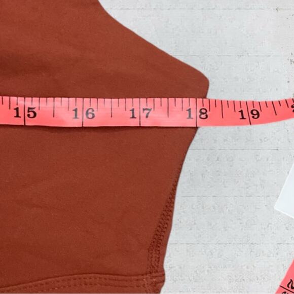 NWT Nike Yoga Luxe Women's Infinalon Cropped Tank Rust Size 1X - Picture 8 of 10